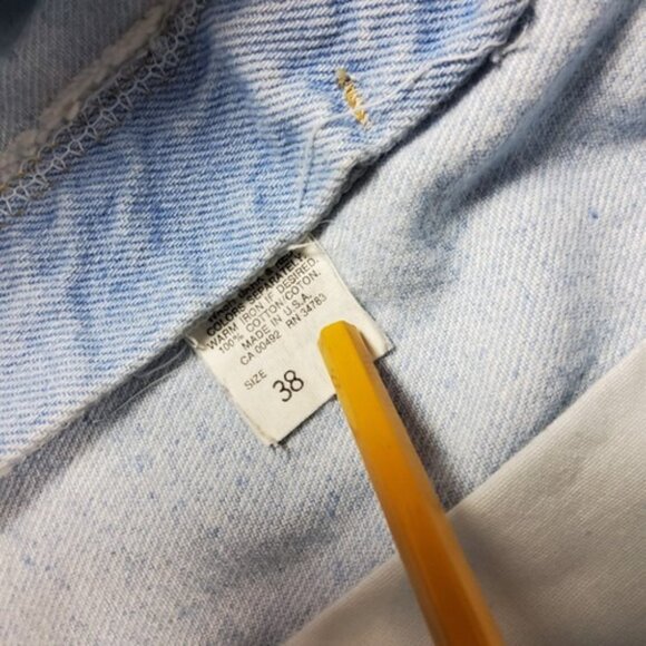 Riders Men's Light Wash Size 38 Denim Shorts Vintage Made in USA - Picture 3 of 6